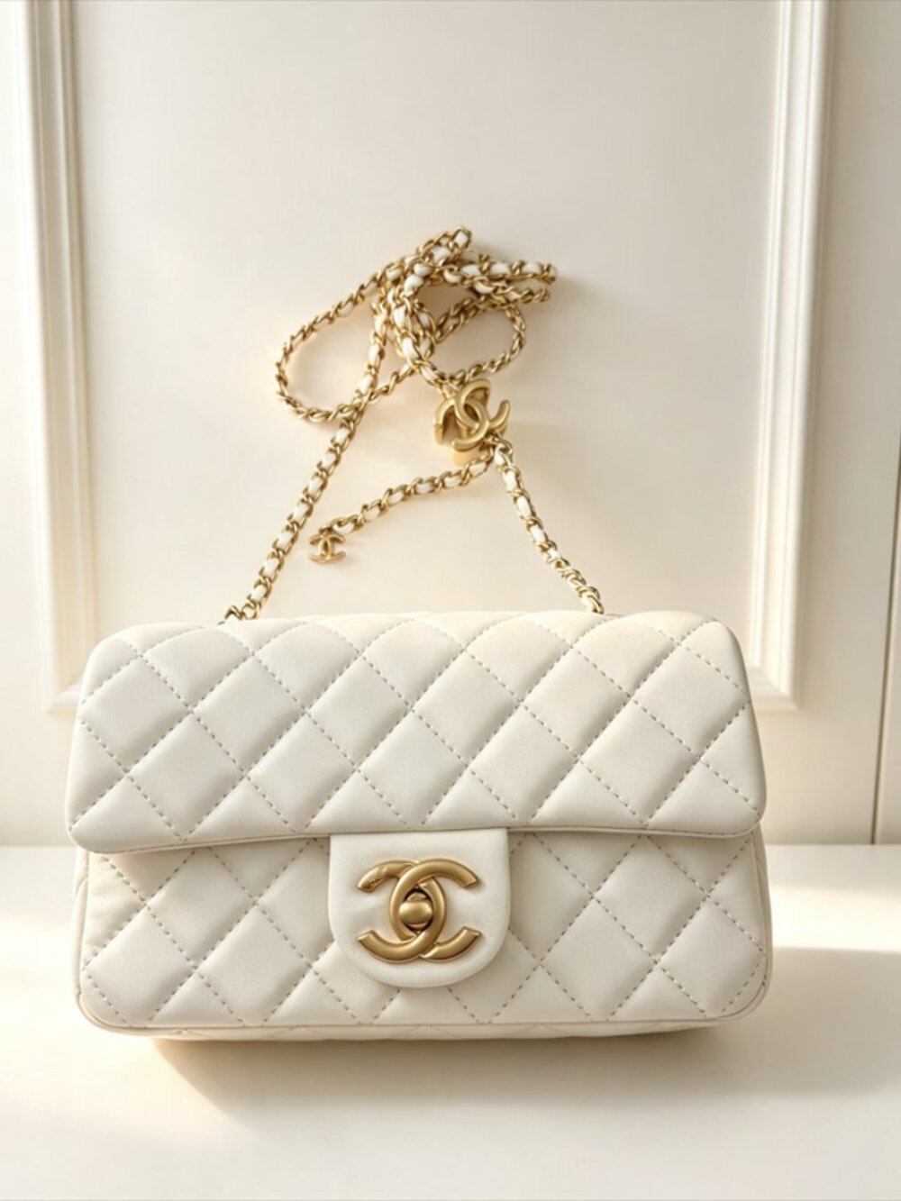 💫Chanel White Bag💫